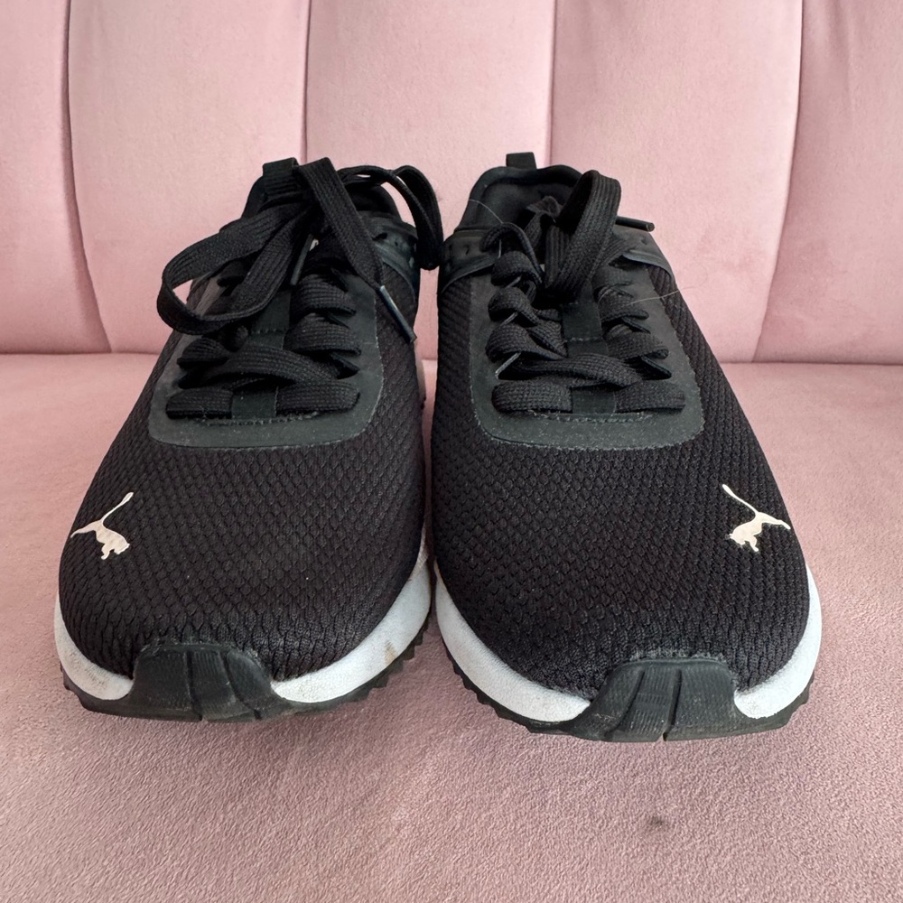 Puma Black and Peach lace-up Sneakers with extra comfort inserts SZ 8